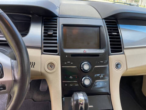 2014 Ford Taurus SEL