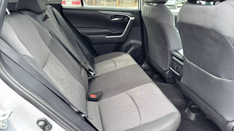 2020 Toyota RAV4 Hybrid XLE