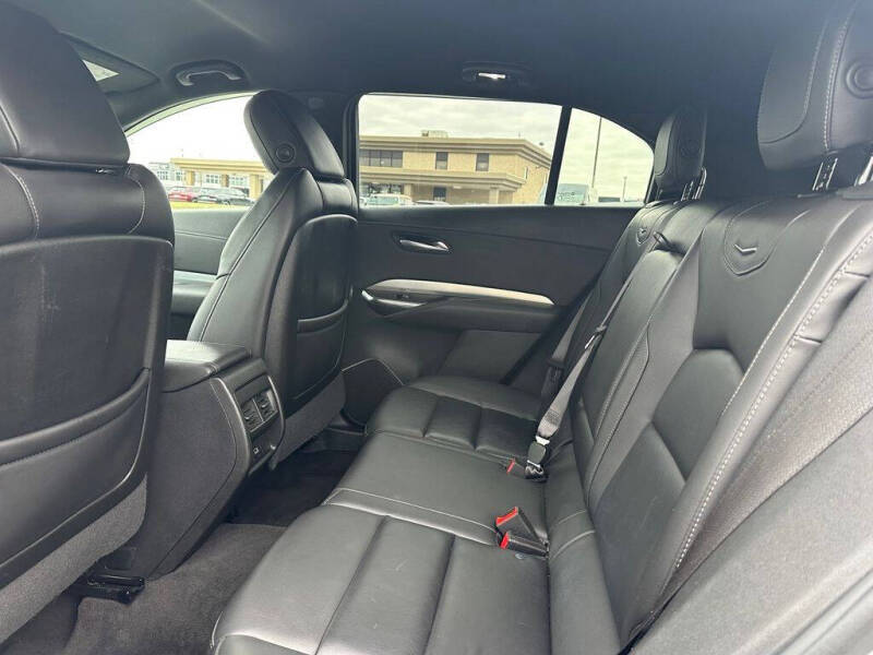 2021 Cadillac XT4 Premium Luxury