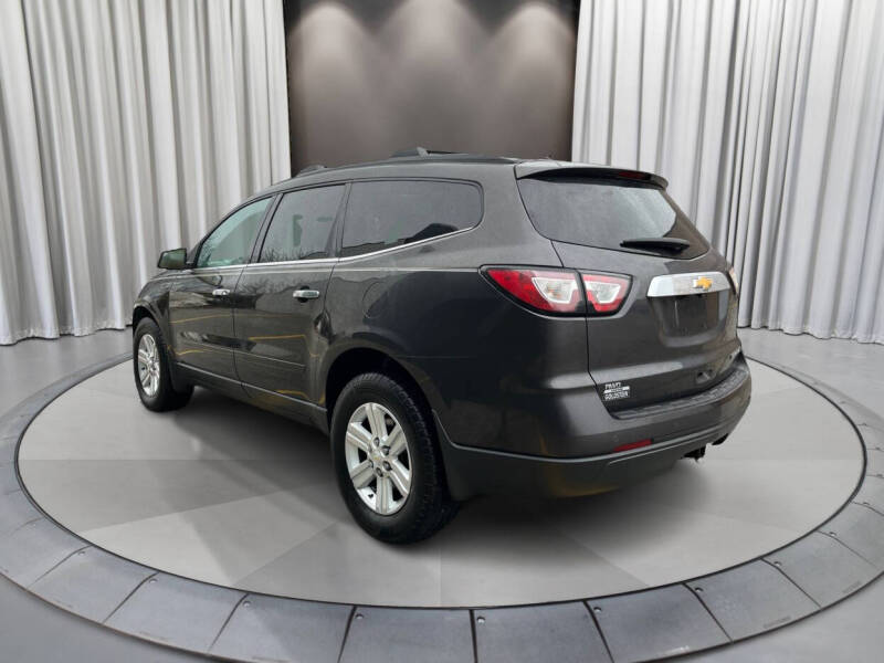 2014 Chevrolet Traverse 2LT photo 5