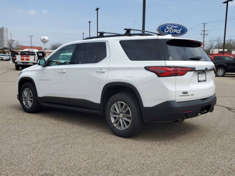 2022 Chevrolet Traverse LT Cloth