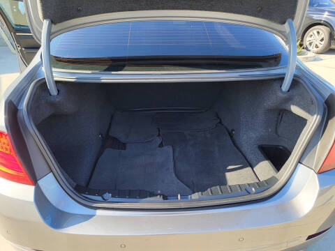 2012 BMW 5 Series 528i