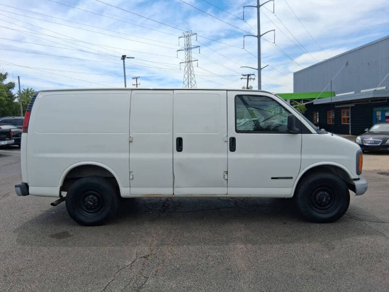 2002 GMC Savana 3500