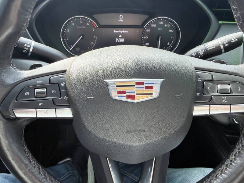 2023 Cadillac XT4 Premium Luxury