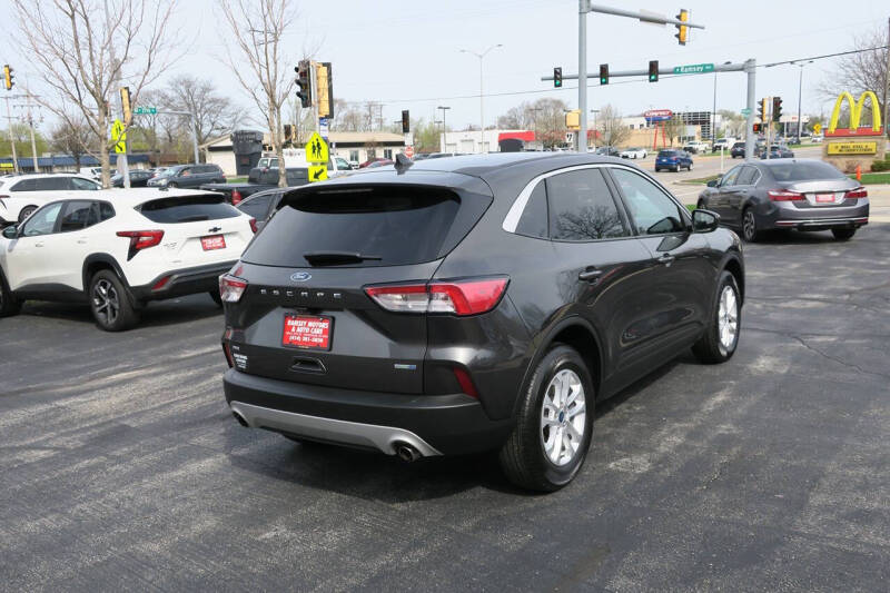 2020 Ford Escape SE