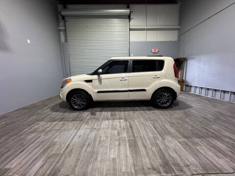 2013 Kia Soul +