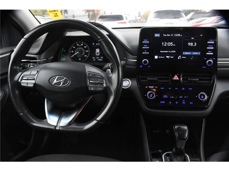 2022 Hyundai Ioniq Plug-in Hybrid SE