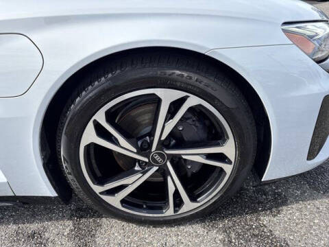 2023 Audi e-tron GT quattro Premium Plus