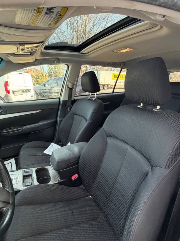 2010 Subaru Outback 2.5i Premium