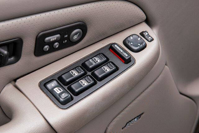 2002 Cadillac Escalade