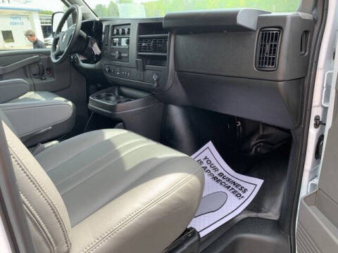 2025 Chevrolet Express 2500