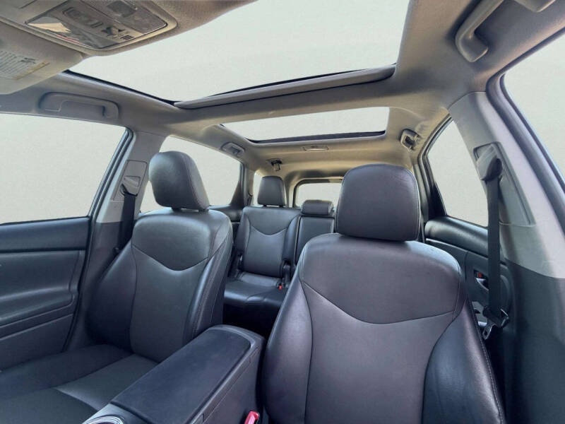 2012 Toyota Prius v Five
