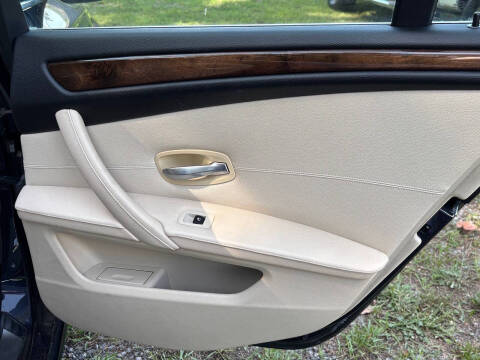 2010 BMW 5 Series 528i