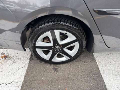 2017 Toyota Prius Four Touring