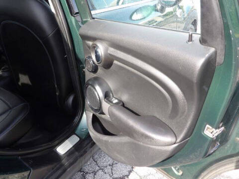 2017 MINI Hardtop 4 Door Cooper