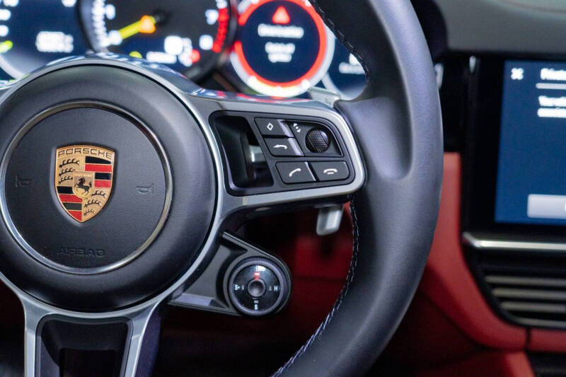 2022 Porsche Cayenne E-Hybrid