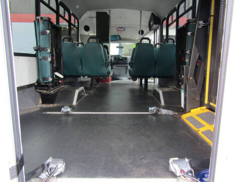 2017 Ford E-Series E-350 SD