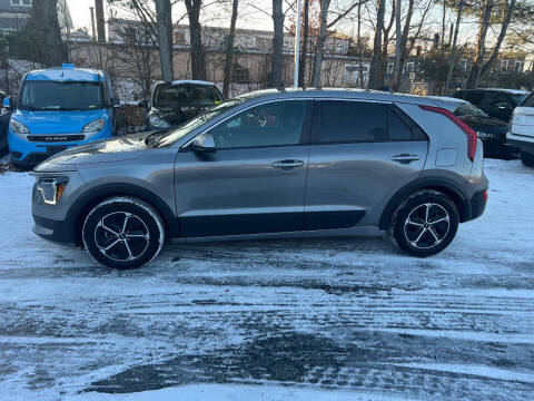2023 Kia Niro LX