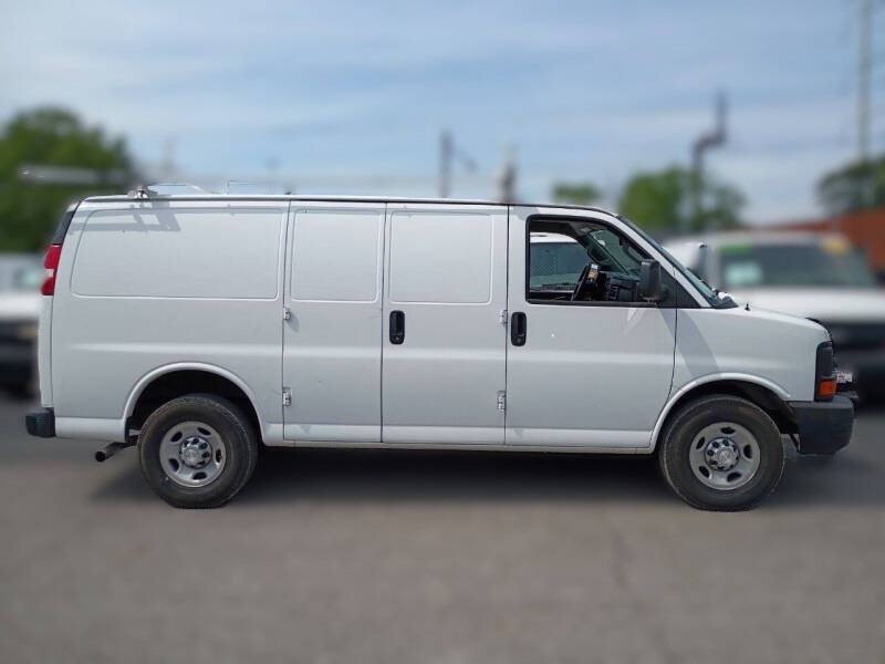 2017 Chevrolet Express 2500