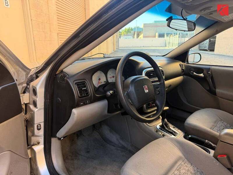 2005 Saturn L300