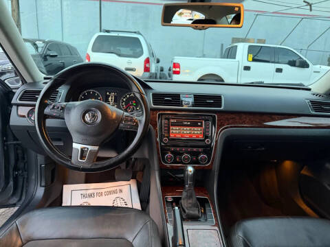 2012 Volkswagen Passat V6 SEL Premium