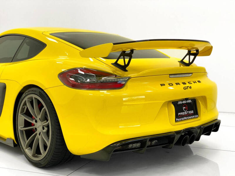 2016 Porsche Cayman GT4