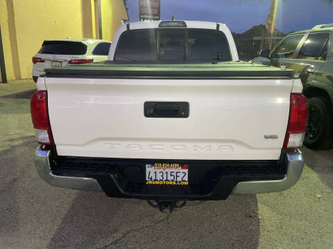 2017 Toyota Tacoma SR5 V6