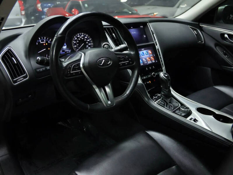 2021 Infiniti Q50 Luxe