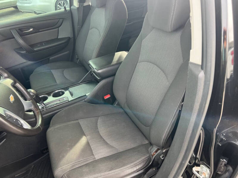 2017 Chevrolet Traverse LT