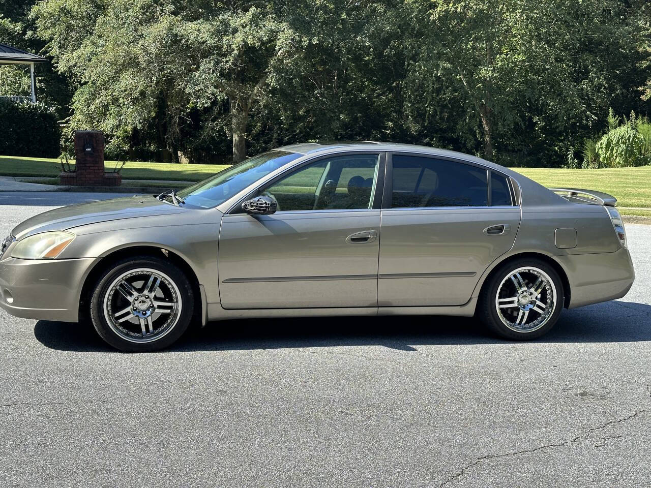 2004 Nissan Altima for sale at SHURE AUTO SALES in Snellville, GA