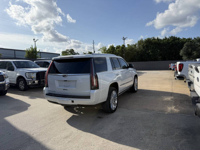 2017 Cadillac Escalade Platinum