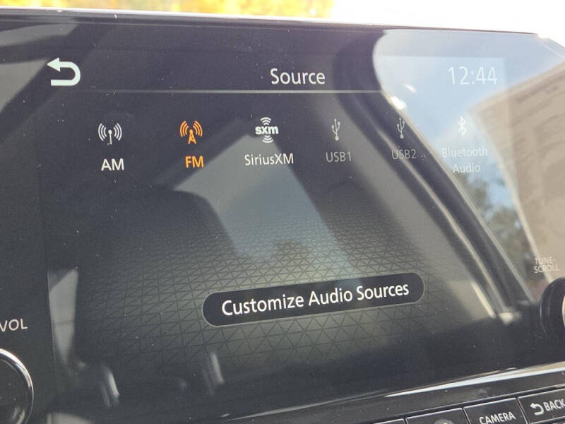 2025 Nissan Pathfinder SL