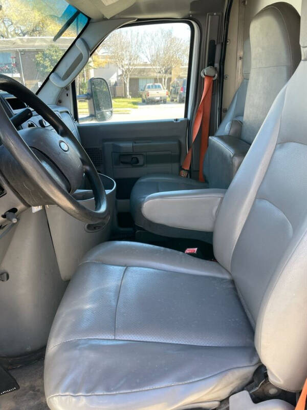 2014 Ford E-Series E-350 SD