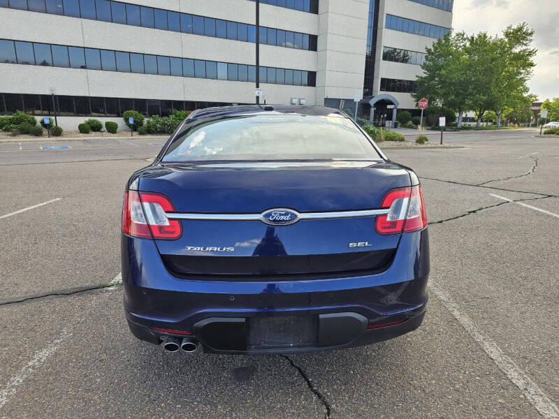 Image 8 of 2011 Ford Taurus SEL