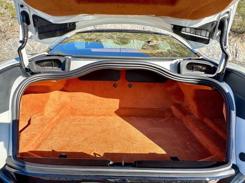 2025 Aston Martin DB12 V8