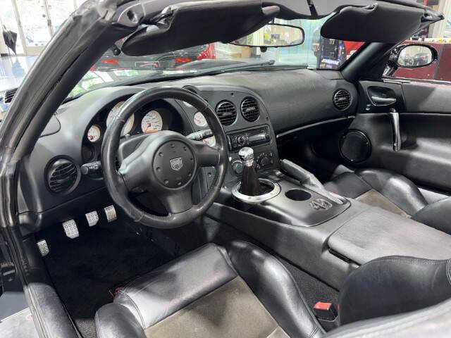 2004 Dodge Viper SRT-10