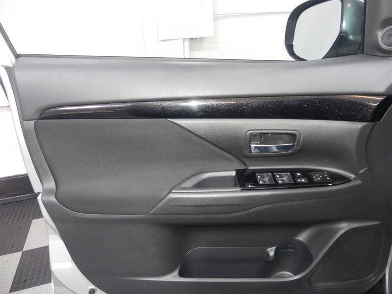 2020 Mitsubishi Outlander ES