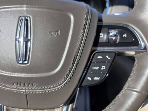 2017 Lincoln Continental Select