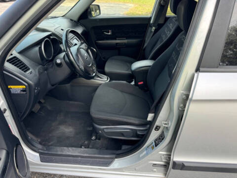 2013 Kia Soul +