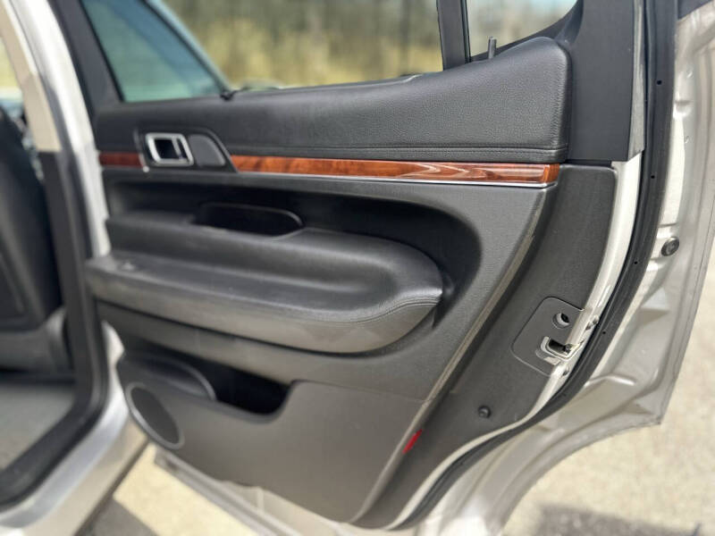2011 Lincoln MKT