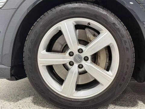 2019 Audi e-tron quattro Premium Plus