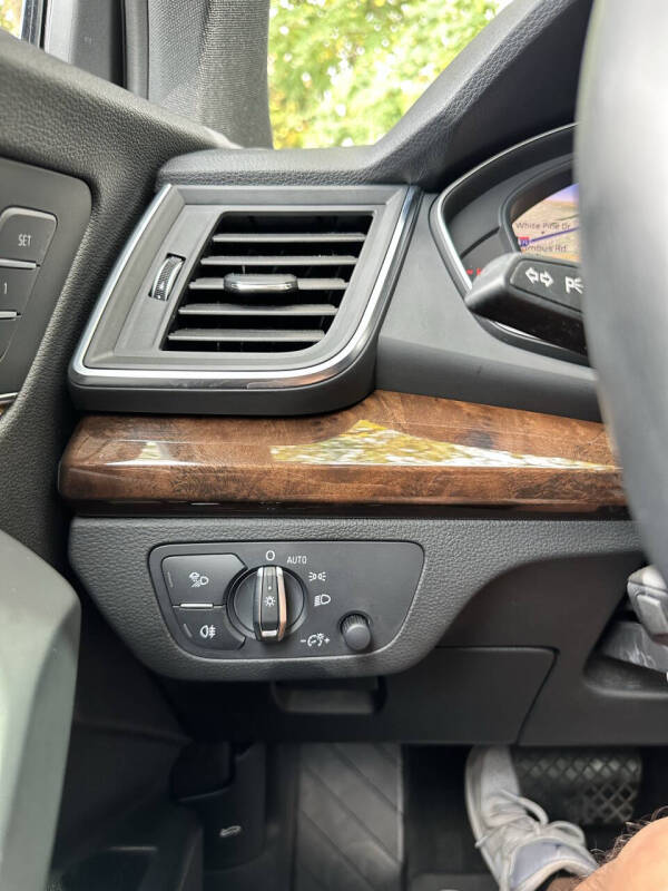 2020 Audi Q5 quattro Premium Plus 45 TFSI