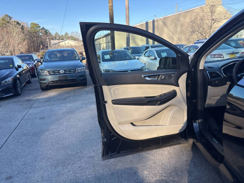 2019 Ford Edge Titanium