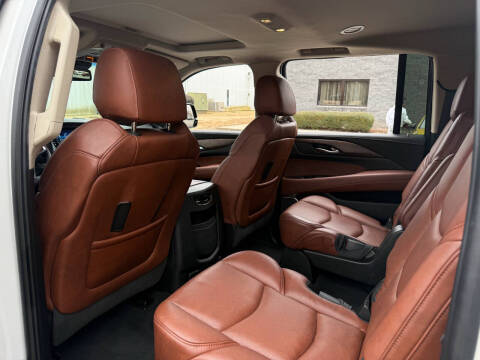 2018 Cadillac Escalade ESV Luxury