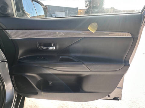 2020 Mitsubishi Outlander SEL