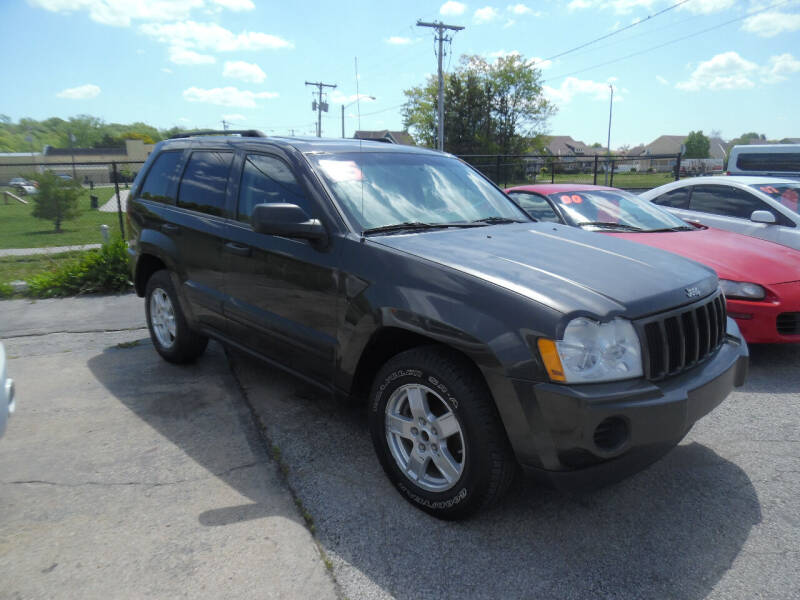 2005 Jeep Grand Cherokee for sale at VEST AUTO SALES in Kansas City MO