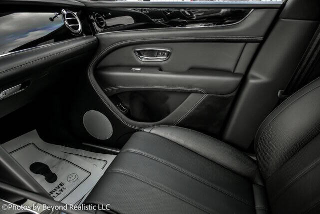 2024 Bentley Bentayga Hybrid