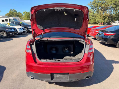 2018 Ford Taurus SEL