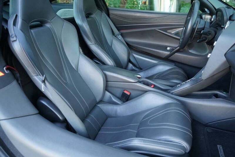 2019 McLaren 720S Luxury