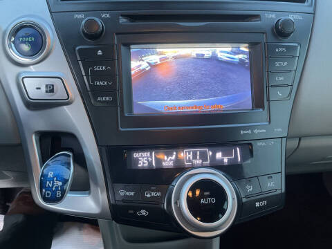 2012 Toyota Prius v Five